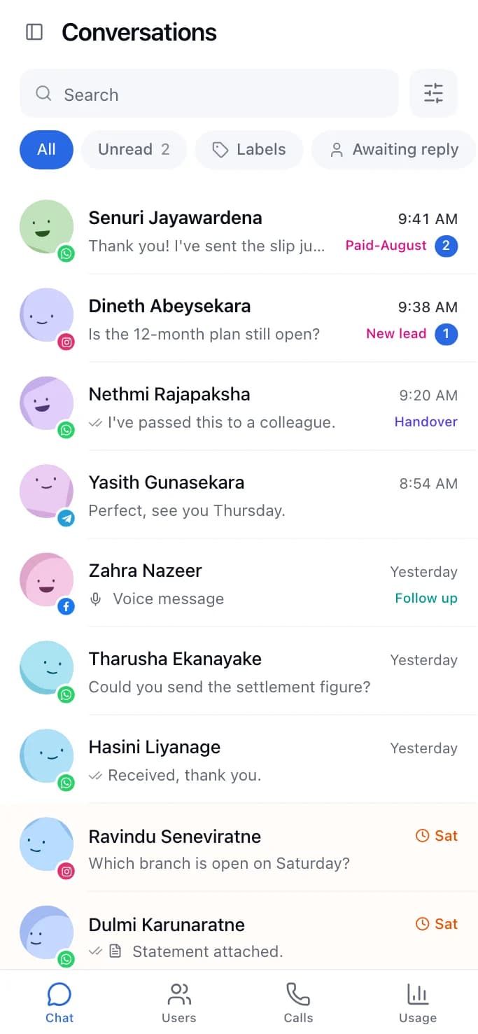 The Oleon app on a phone: the same conversations, with filters for unread chats, labels and chats waiting for a reply